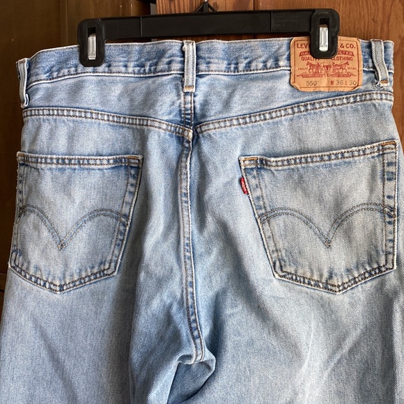 Vintage Men’s Levi’s 550 jeans. Relaxed Fit. Faded. Sz 36x30. - Picture 6 of 12